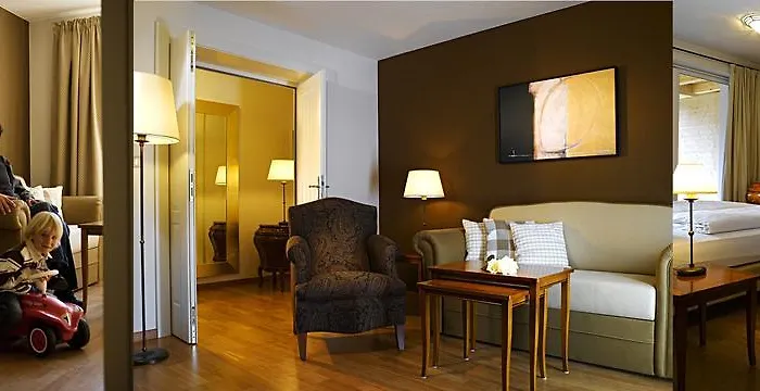 Boutique Bellevue 4* 莱尔莫斯